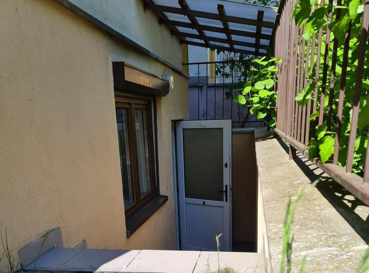 Kawalerka W Kudowie Zdroj Apartment Kudowa-Zdroj Bagian luar foto